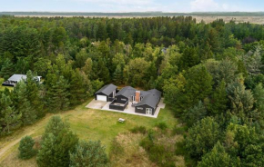 4 Bedroom Cozy Home In Ålbæk, Ålbæk